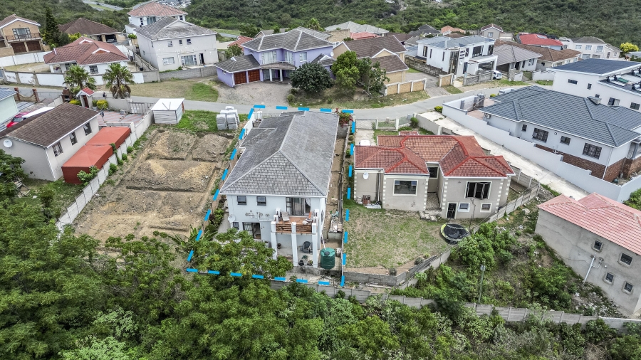 5 Bedroom Property for Sale in Beacon Bay North Eastern Cape